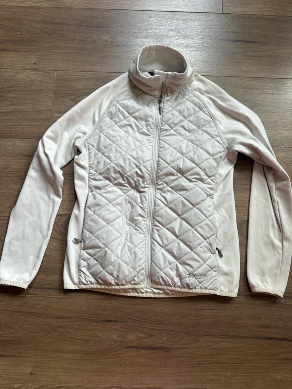 Marmot jacket in good condition. Size Small